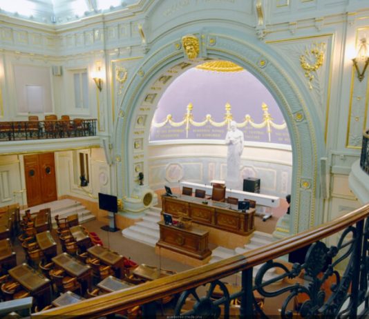 L’Académie Nationale de Médecine soutient la vape